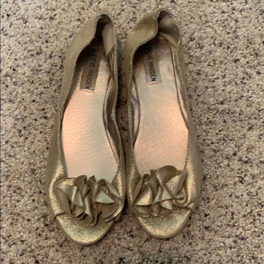 Gold Steven madden flats
